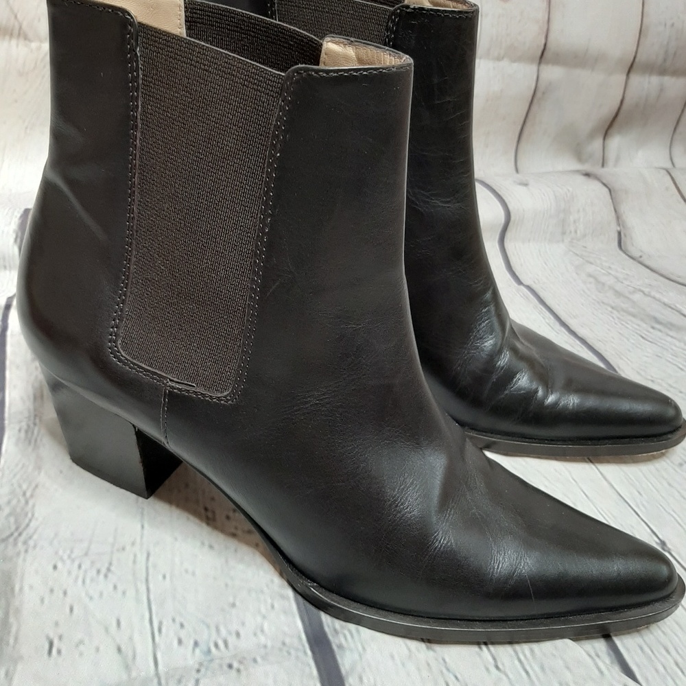 High End Michael Kors brown ankle boots size 7.5